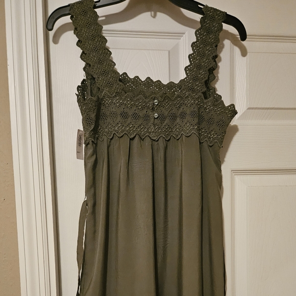 Old Navy Dress NWT - Picture 2 of 6